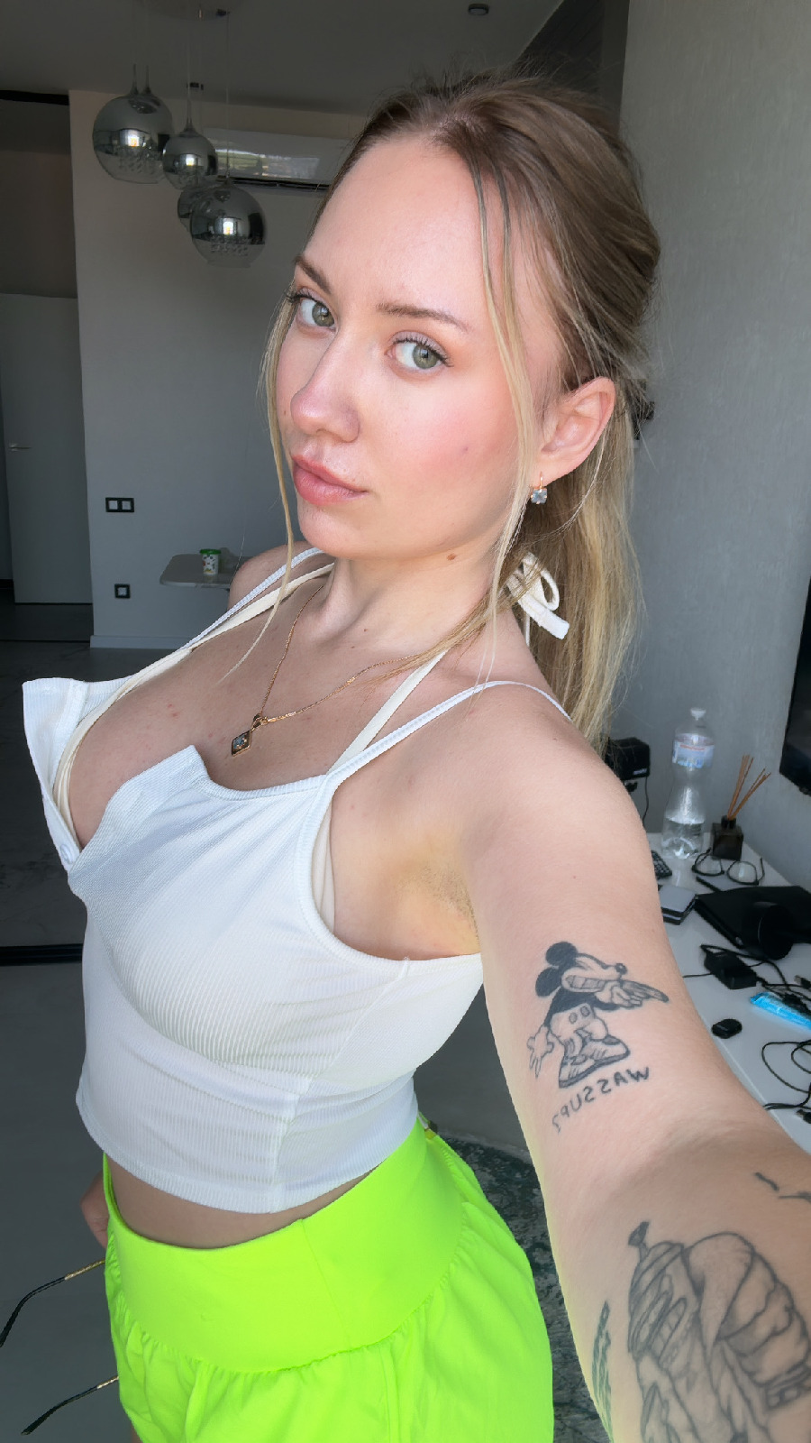 KateV in her underwear in Huaihua