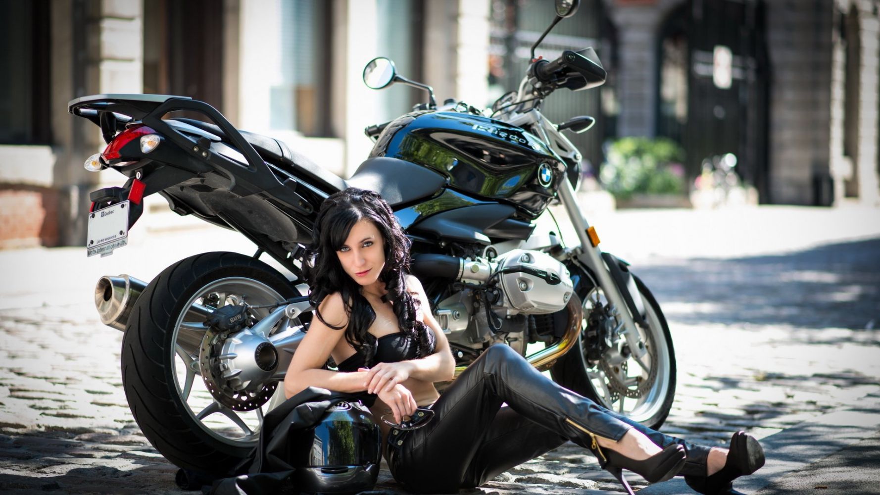 European women on bikes in Huaihua