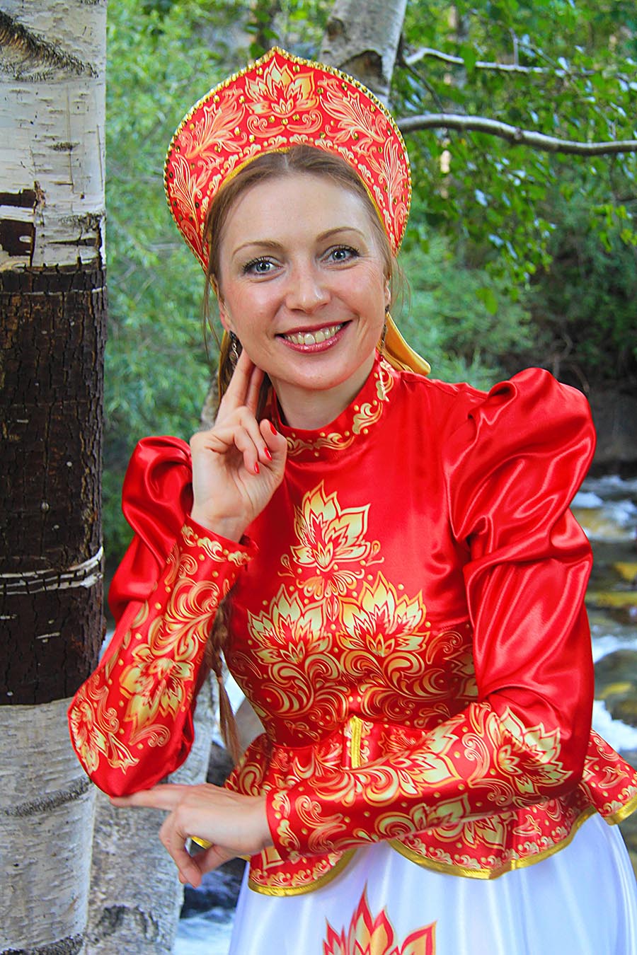 Women in Slavic costumes in Huaihua