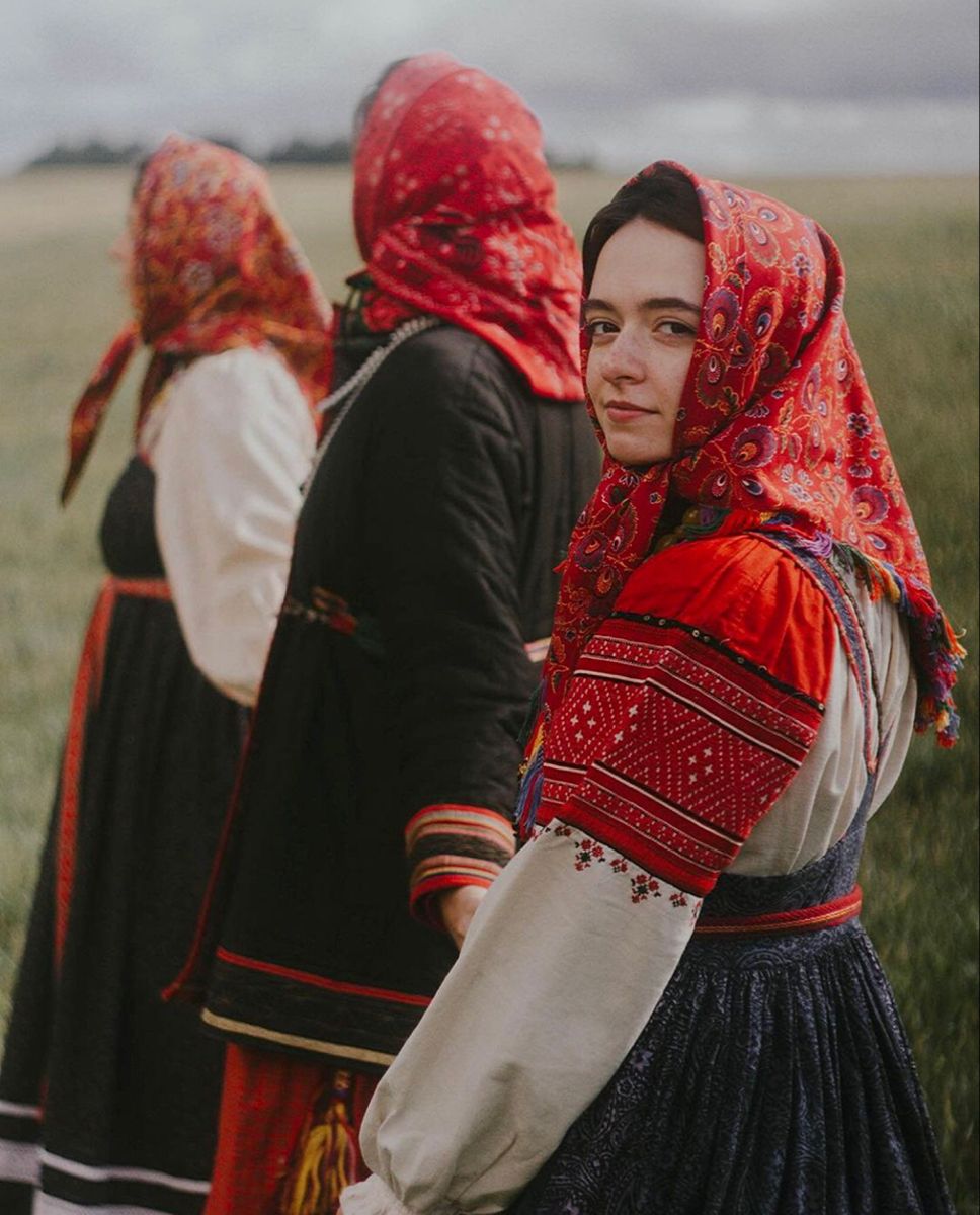 Women in Slavic costumes in Huaihua