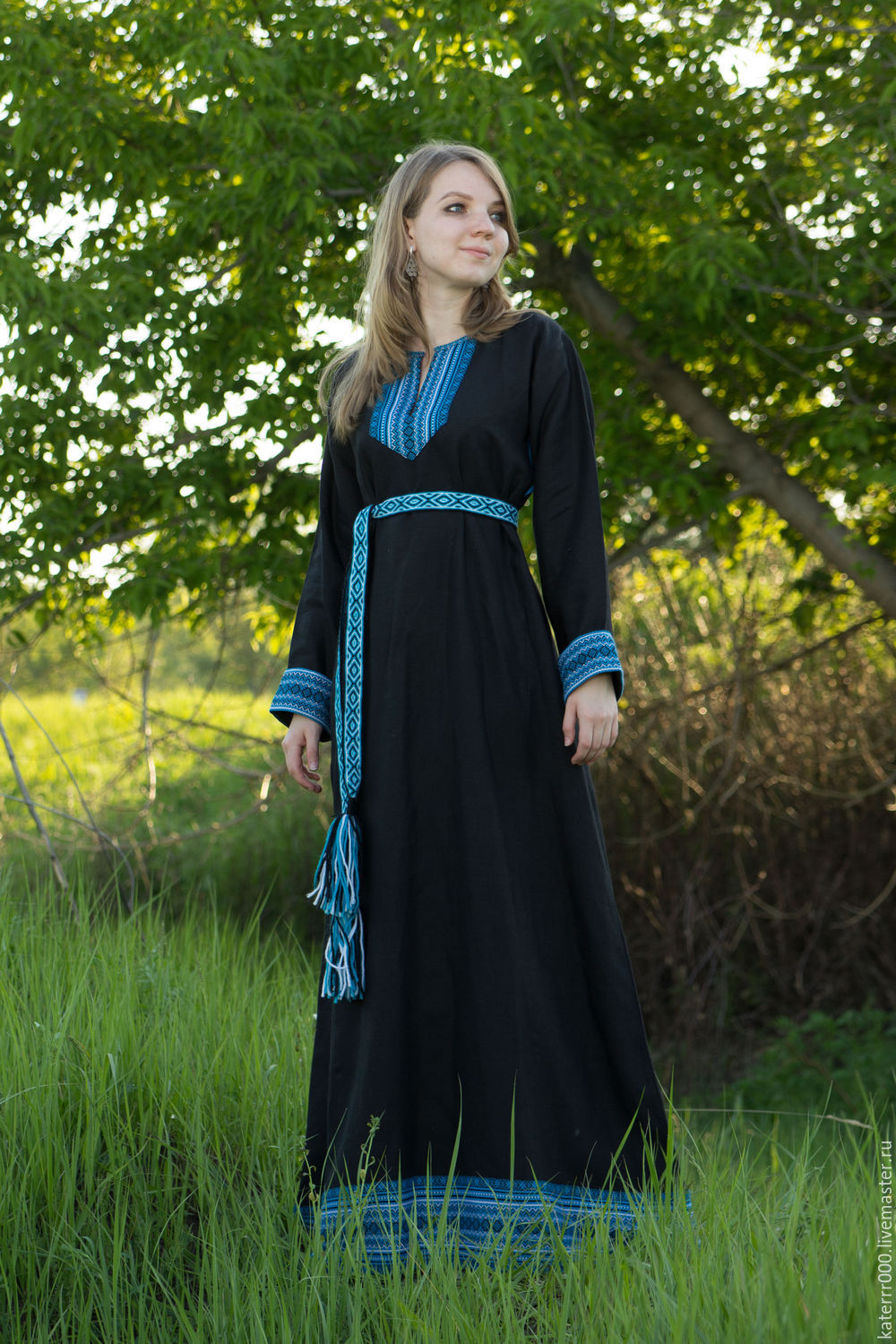 Women in Slavic costumes in Huaihua