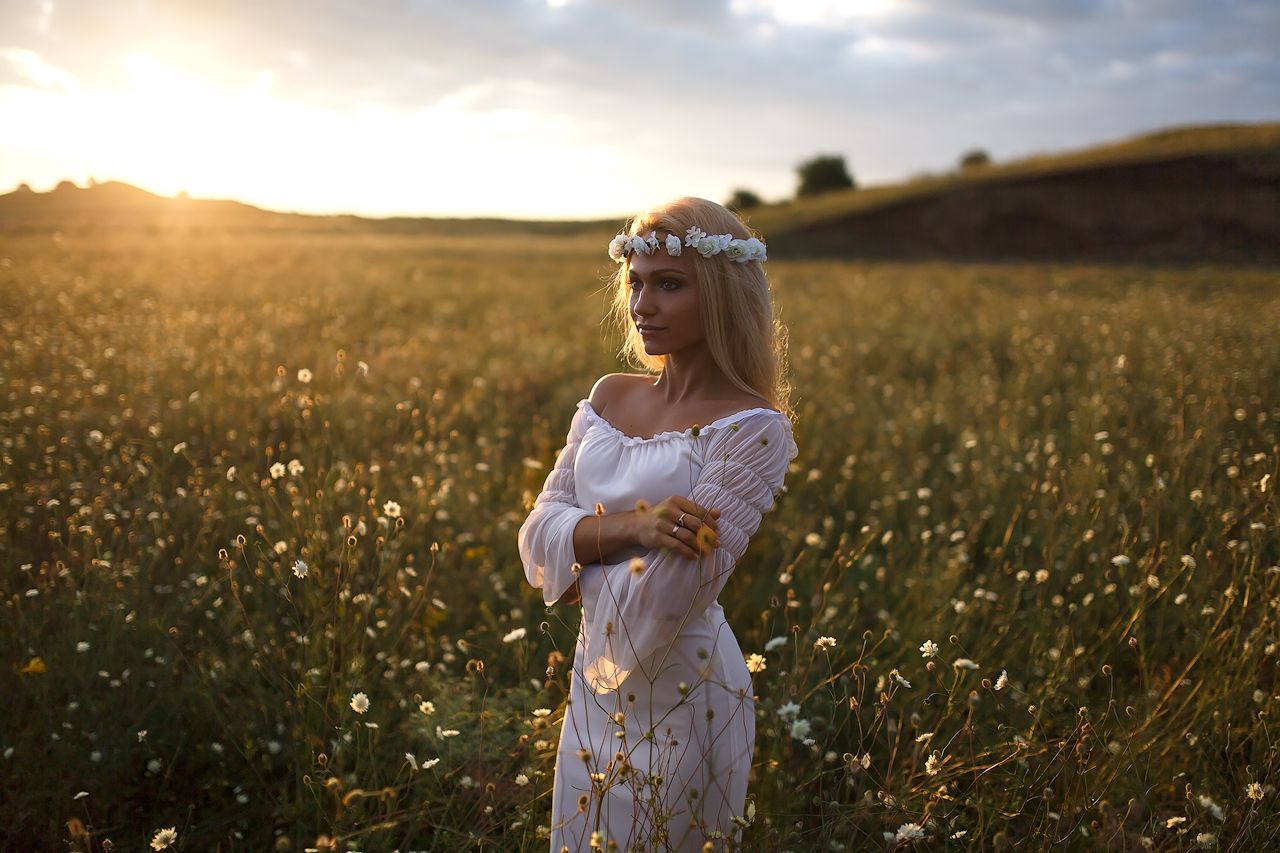 Girls in Slavic costumes in Huaihua