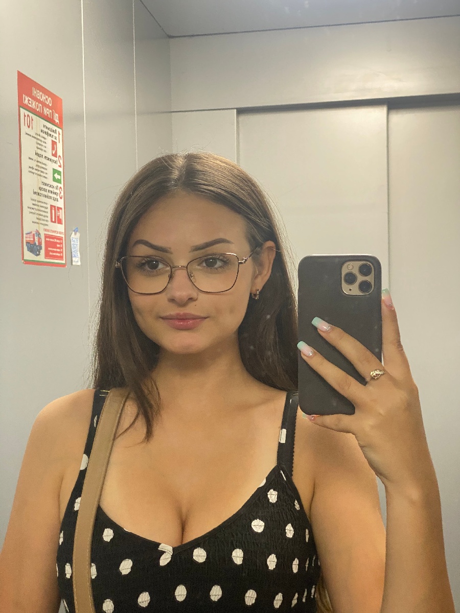 Sexy model Stacy in Huaihua